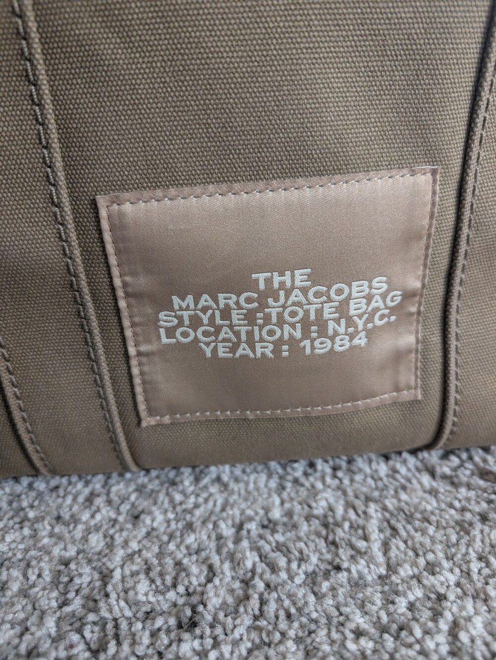 Marc Jacobs Tote Bag - Picture 7 of 11
